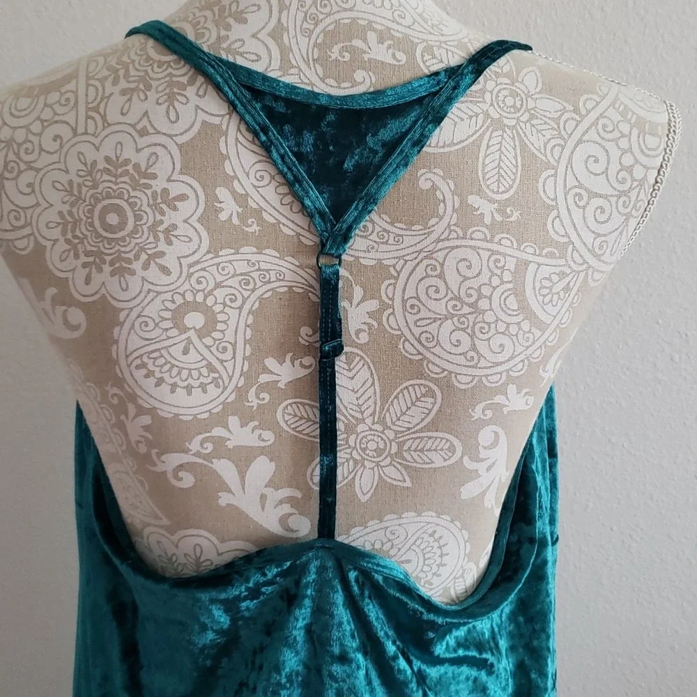 NWOT Fredericks of Hollywood Velvet Chemise + Thong 2X